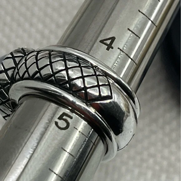 Vintage Sterling Silver Thai Ring with Blue Chalcedony – Size 4.75, 8.9g - Picture 4 of 17